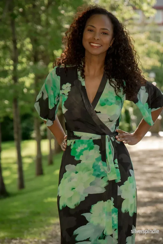 Bestie shine wrap maxi jersey dress - Black - Bild 3