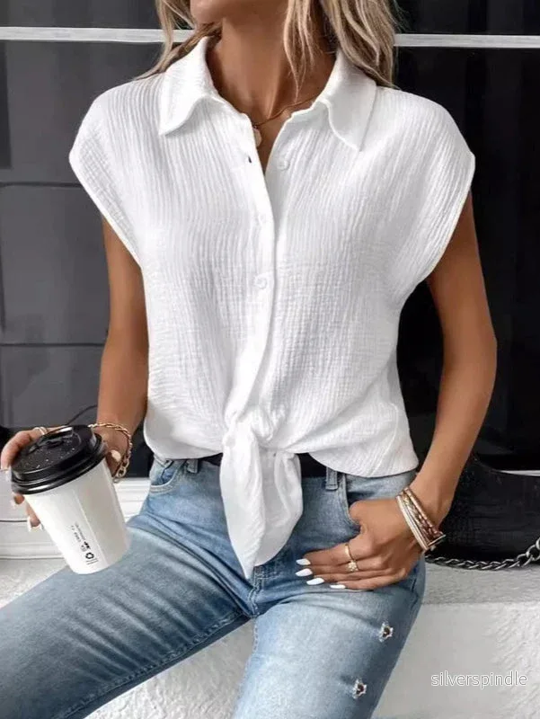 Emma | Lätt Kortärmad Blus med Broderi Emma | Lätt Kortärmad Blus med Broderi