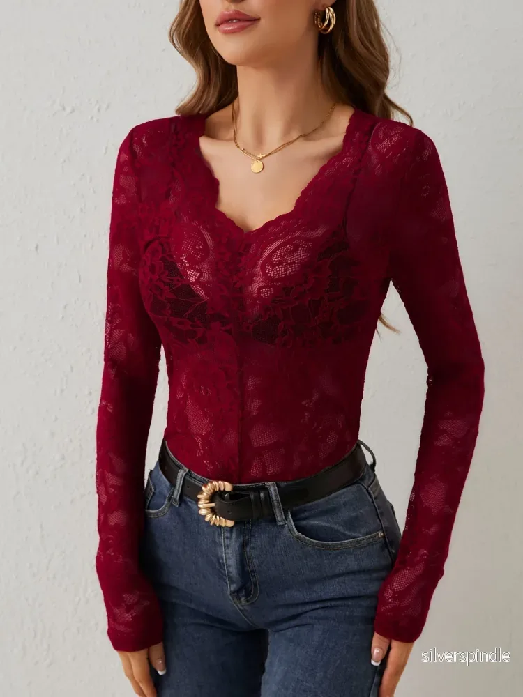 Elegant Blus | Damtopp i Blommig Spets med V-ringning och Långa Ärmar | Tidlös Stil för Kvällar Elegant Blus | Damtopp i Blommig Spets med V-ringning och Långa Ärmar | Tidlös Stil för Kvällar