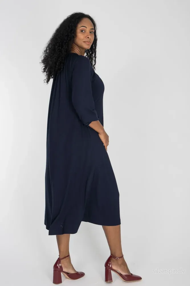 A-lined belted midi jersey dress - Navy - Bild 2
