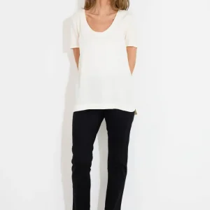 KIMMIN SNAKE JACQUARD TEE – Off white KIMMIN SNAKE JACQUARD TEE – Off white