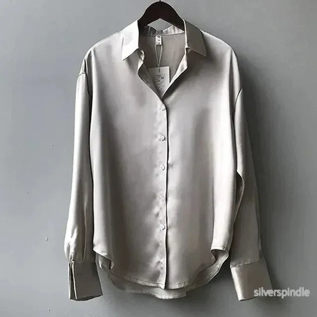 Elegant Satinblus för Kvinnor med Avslappnad Passform | Mångsidig Stil för Alla Tillfällen - Bild 3