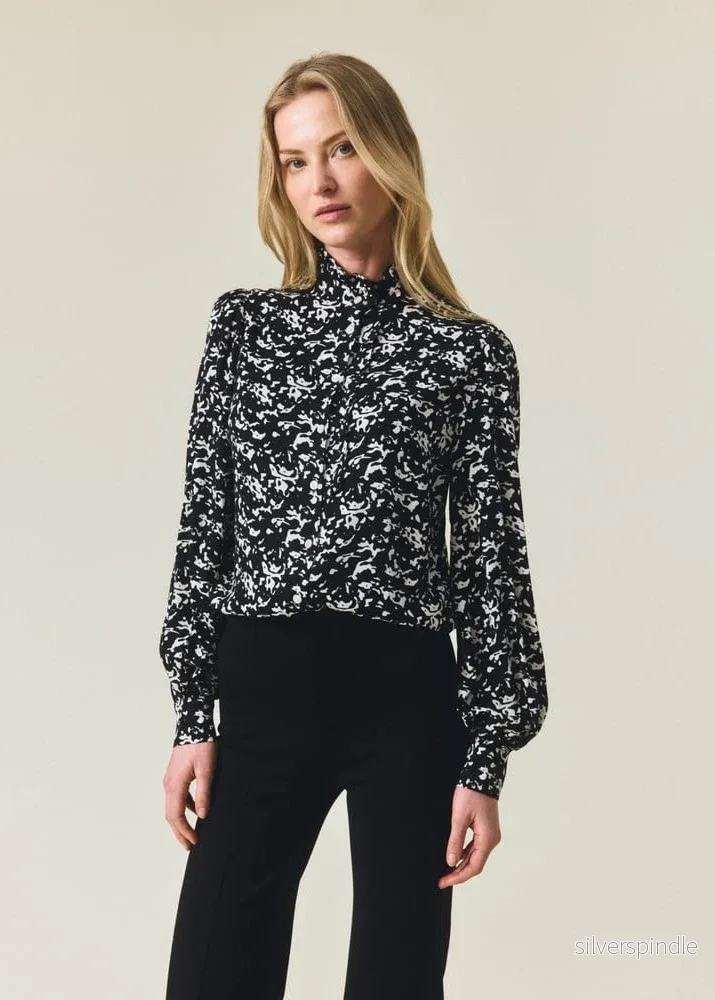 Lexington Printed Frill Blouse BL/WH