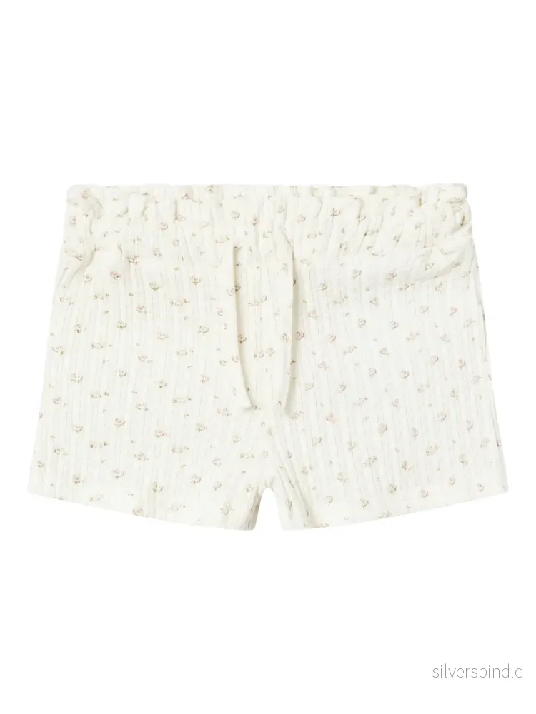 Shorts med blommor