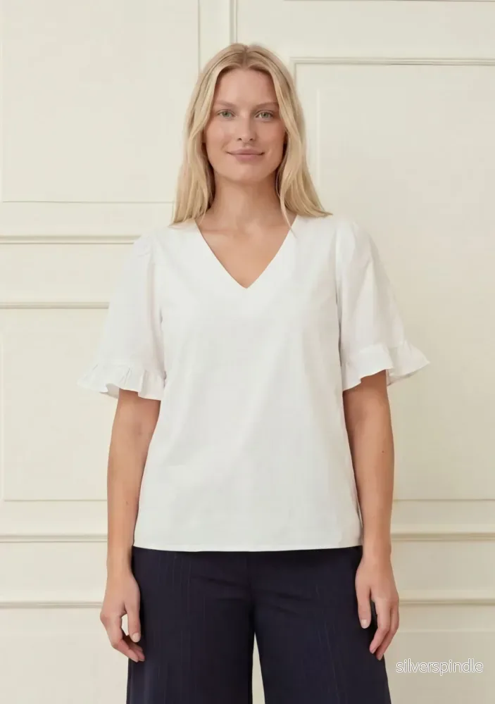 Sigga Flounce Blouse – White Sigga Flounce Blouse – White