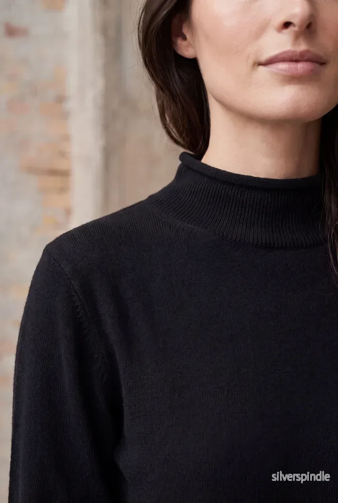 Frigga A-Shape Pullover - Black - Bild 2