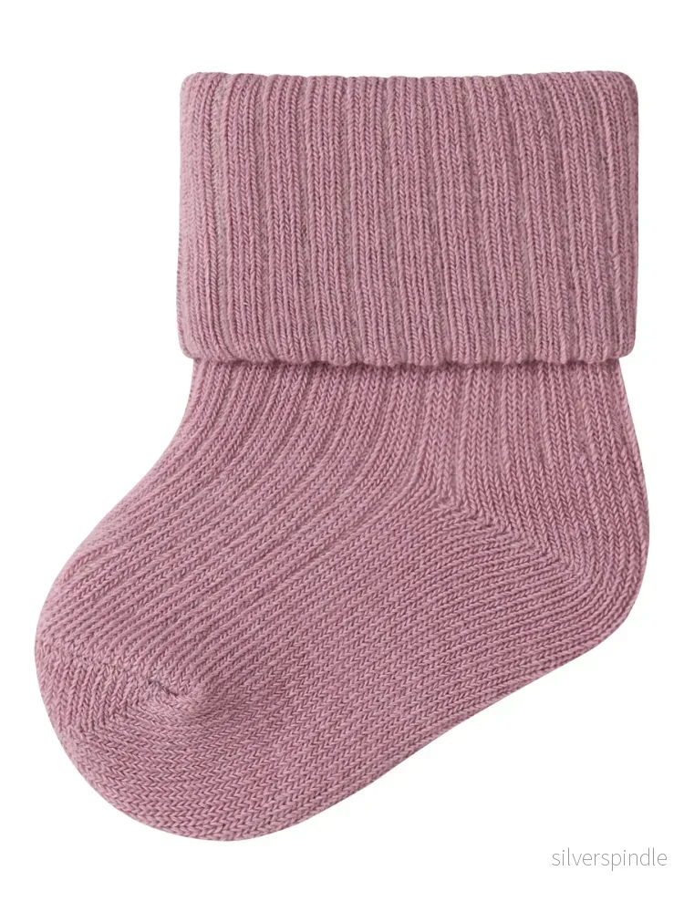 Ribbad Mörkrosa Baby Strumpor Ribbad Mörkrosa Baby Strumpor