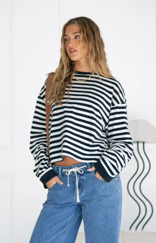 Sophie | Avslappnad Marinblå Långärmad Topp