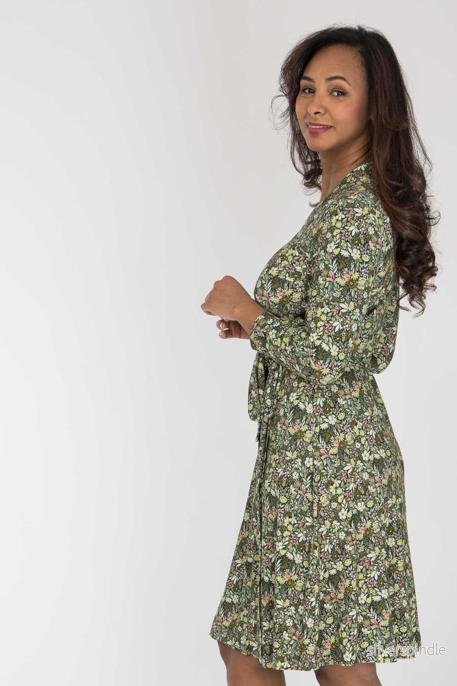 Bestie wrap short jersey dress - Green flowers - Bild 3