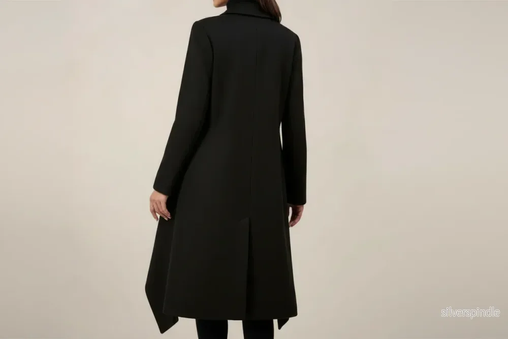 Elegant Lång Kappa Dam | Svart Dubbelknäppt Trenchcoat med Skräddarsydd Passform för Höst och Vinter - Bild 3