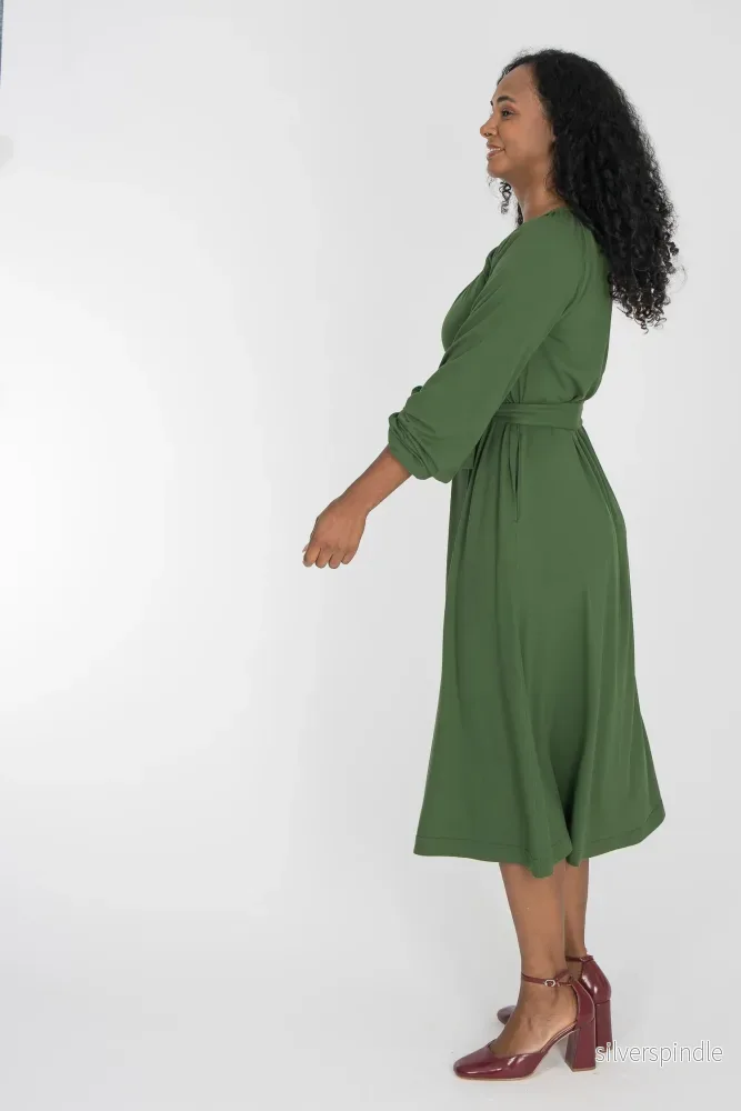 A-lined belted midi jersey dress - Forrest green - Bild 2