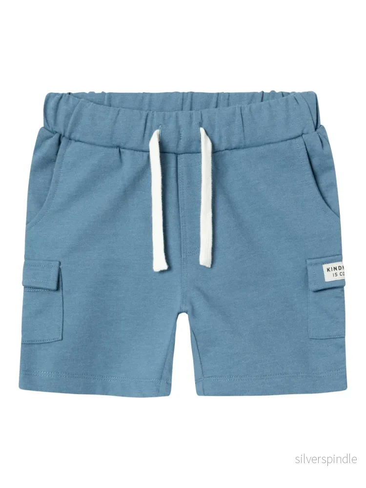 Blå mjukis shorts med fickor Blå mjukis shorts med fickor