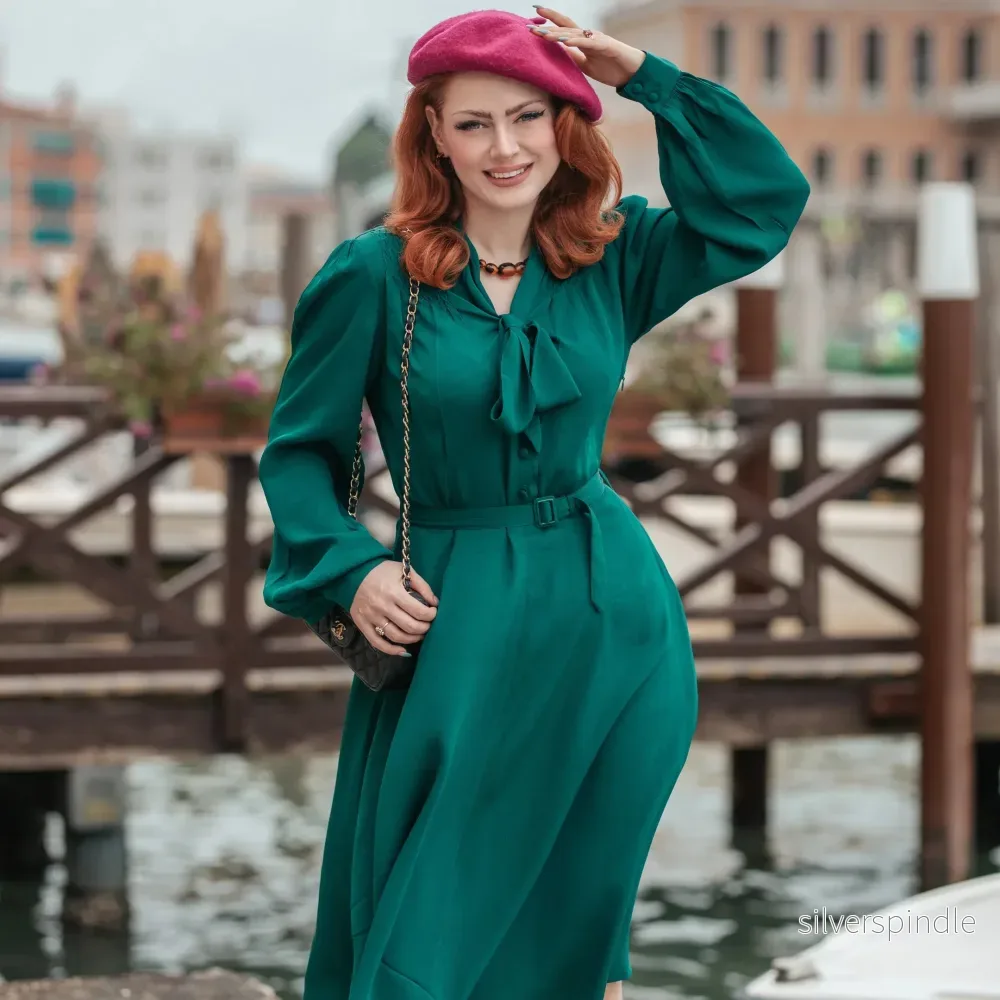 Eva klänning i 40-talsstil i grönt - Bild 3