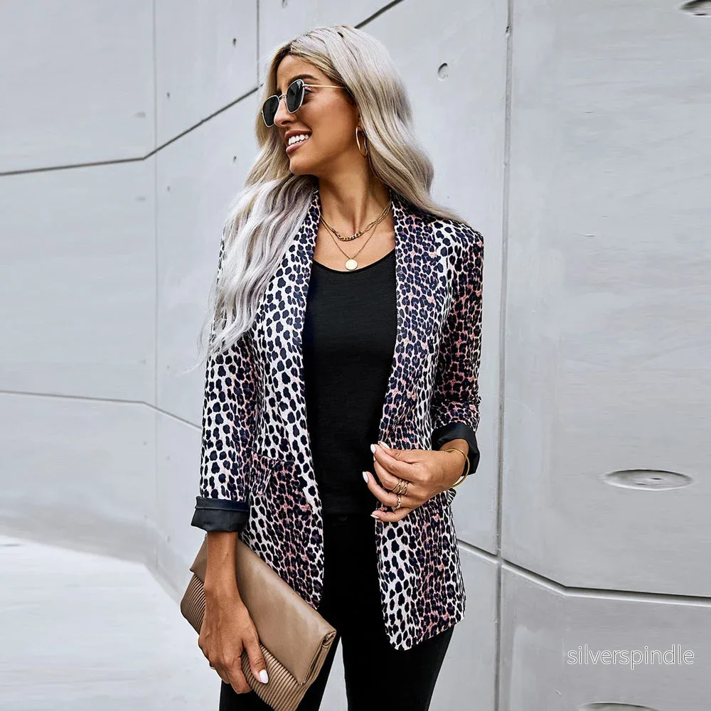 Sophie | Trendig Leopardmönstrad Vårkavaj Sophie | Trendig Leopardmönstrad Vårkavaj
