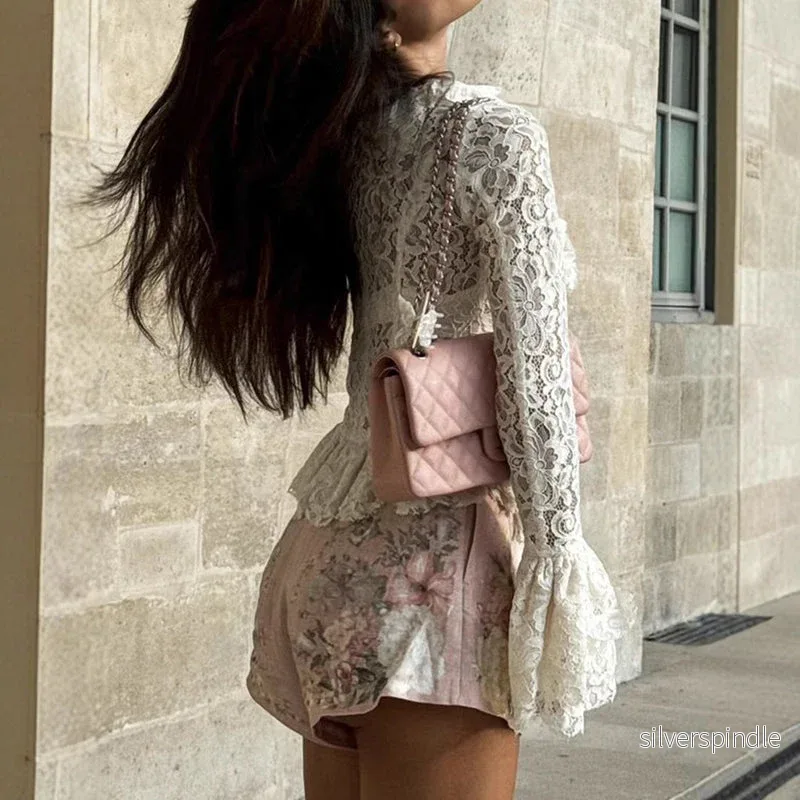 Emma | Elegant Kortärmad Topp med Blommönster - Bild 3