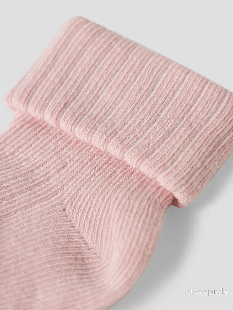 Ribbad ljusrosa Baby Strumpor - Bild 2