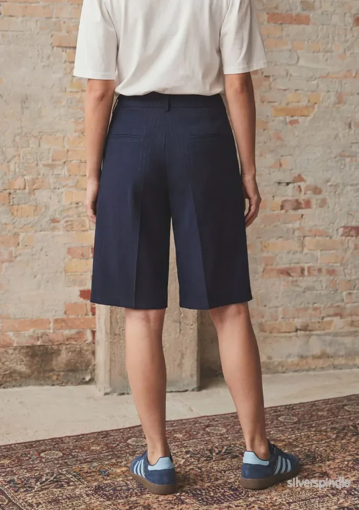 Felicia Long Shorts - Navy Pinstripe - Bild 2
