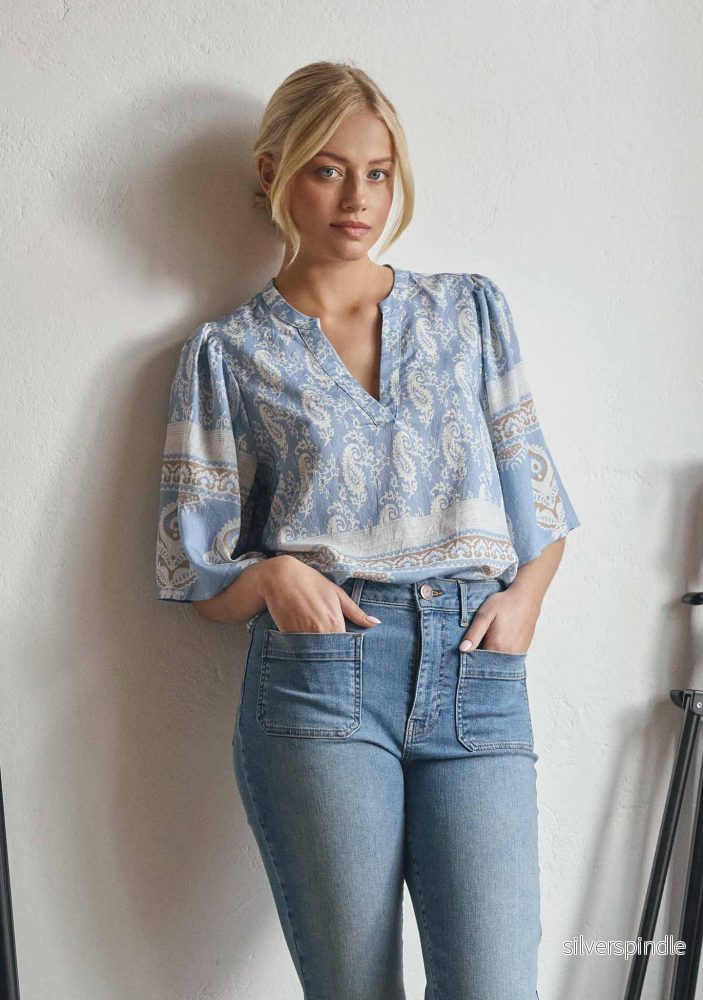 Ane s/s Blouse – Light Blue Border Paisley Ane s/s Blouse – Light Blue Border Paisley