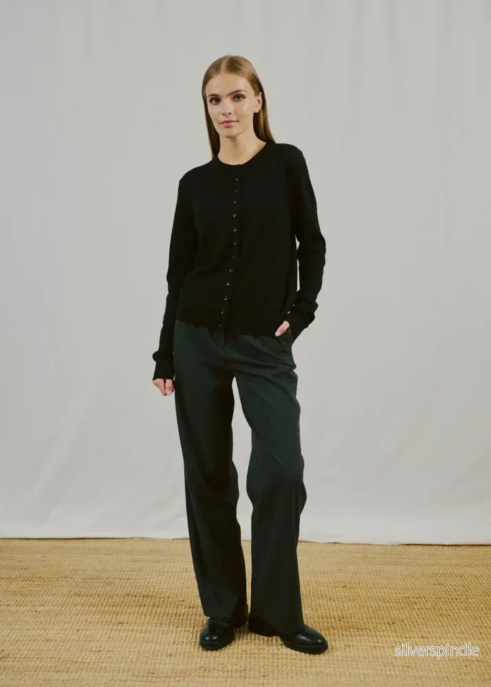 BS Edel Regular Fit Stickat - Black - Bild 2