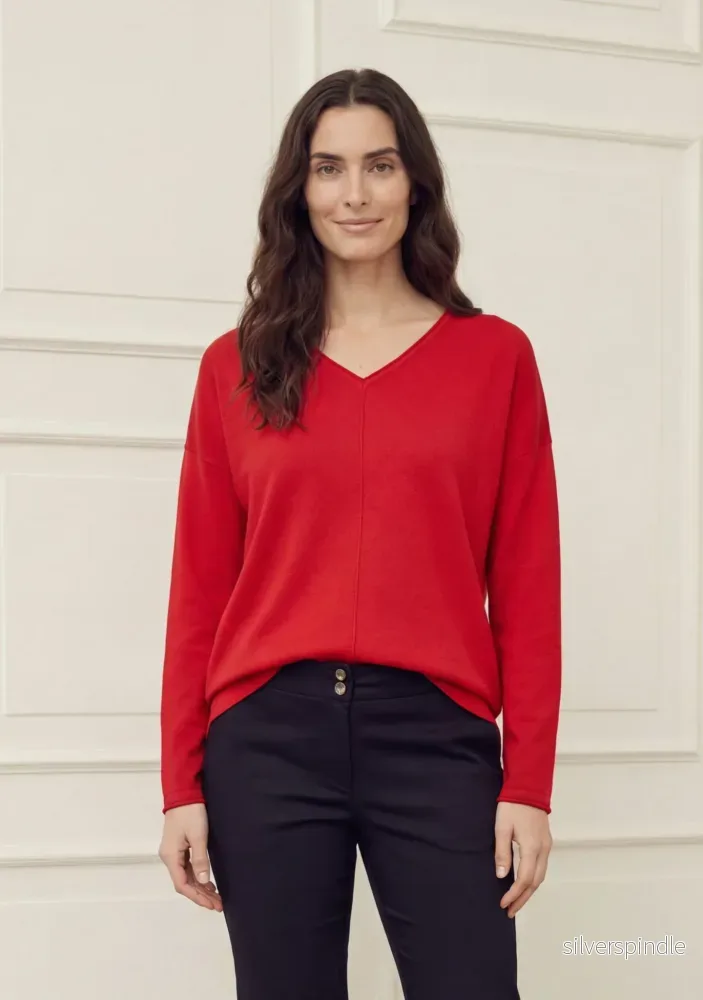 Frigga V-Neck – Fresh Red Frigga V-Neck – Fresh Red