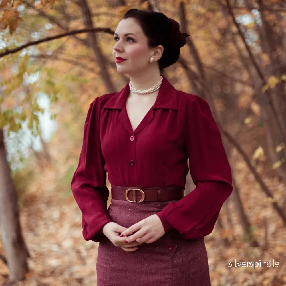 Poppy skjortblus i vintagestil - vinröd - Bild 2