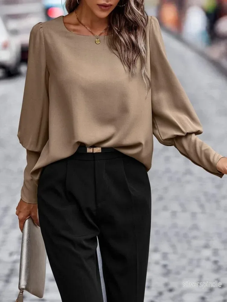 Elegant Blus Dam | Satinblus med Puffärmar och Rund Halsringning | Tidlös Design för Vardag och Arbete - Bild 2