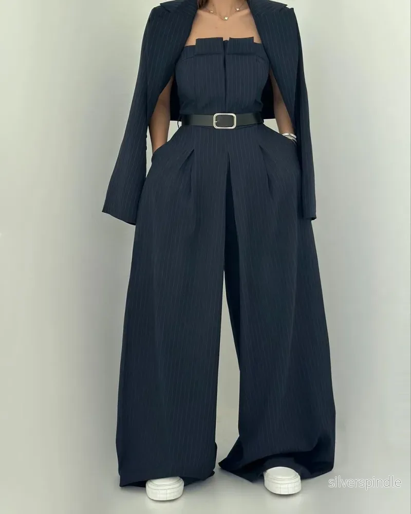 Emma | Elegant Bustier Jumpsuit Med Vida Byxor Och Matchande Jacka Emma | Elegant Bustier Jumpsuit Med Vida Byxor Och Matchande Jacka