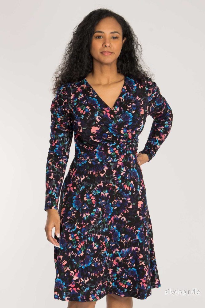 Closed wrap short jersey dress – Blue-Pink Closed wrap short jersey dress – Blue-Pink