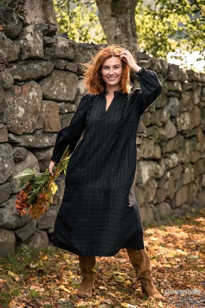 Cotton lace midi dress – Black Cotton lace midi dress – Black