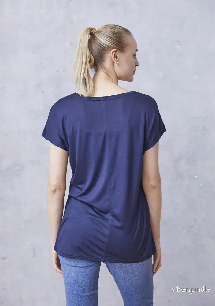 Nugga V-Neck T-Shirt - Navy - Bild 2