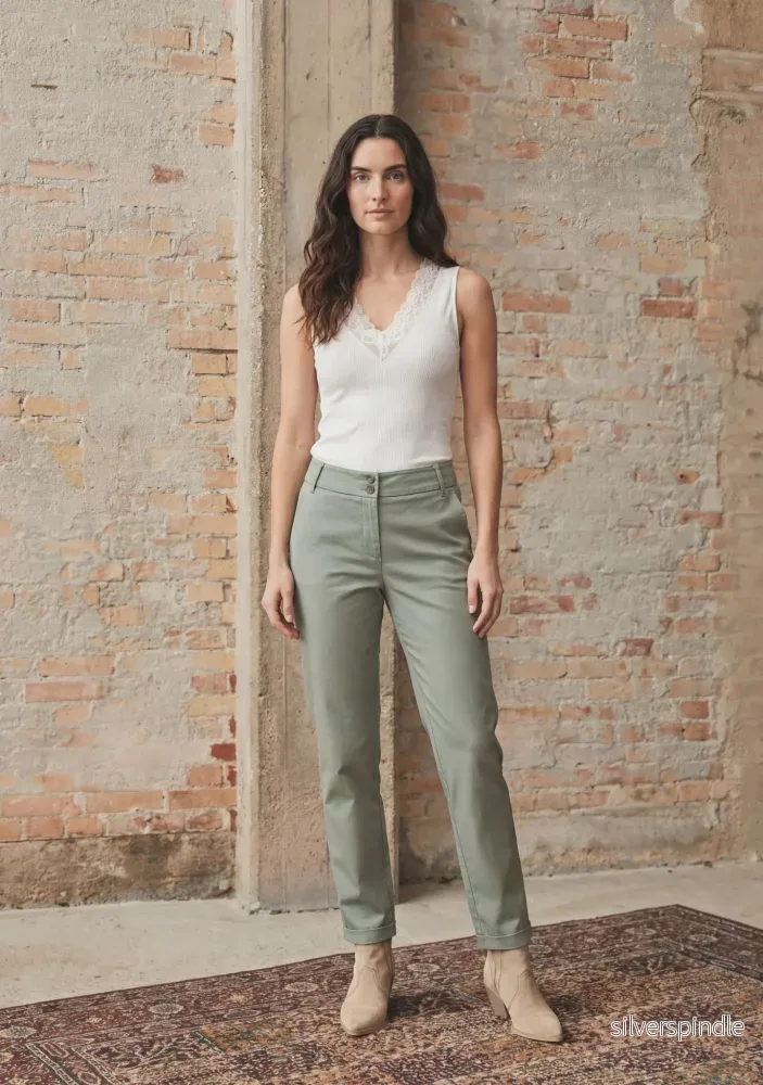 Isay Classic Pant – Light Khaki Isay Classic Pant – Light Khaki