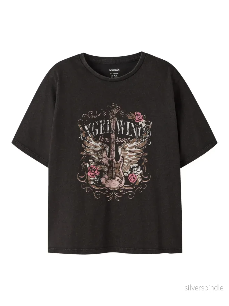 Lonna Svart t-shirt med rockmotiv Lonna Svart t-shirt med rockmotiv
