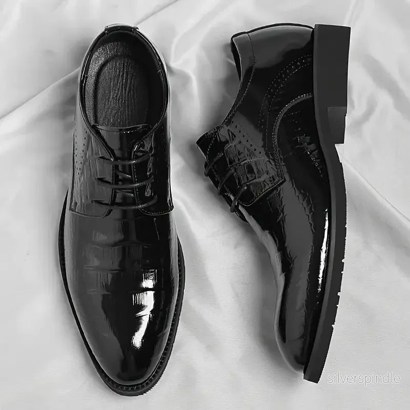 Eleganta Oxford Skor för Män med Glansig Finish | Stilren Design för Formella Tillfällen Eleganta Oxford Skor för Män med Glansig Finish | Stilren Design för Formella Tillfällen