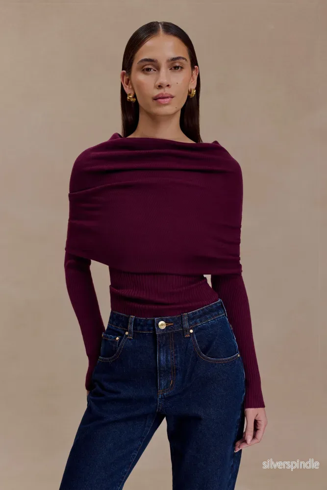 Liam | Elegant Asymmetrical Off-Shoulder Long Sleeve Top in Bordeaux - Bild 2