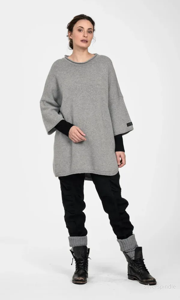 Lång stickad tröja i ull, oversize Lång stickad tröja i ull, oversize