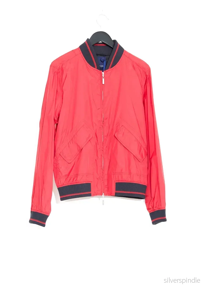 BOSTON PENN JACKET – Röd BOSTON PENN JACKET – Röd