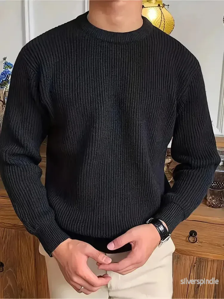 Ribbad Herrtröja | Slim Fit med Rund Halsringning | Elegant och Mångsidig för Stiliga Lager
