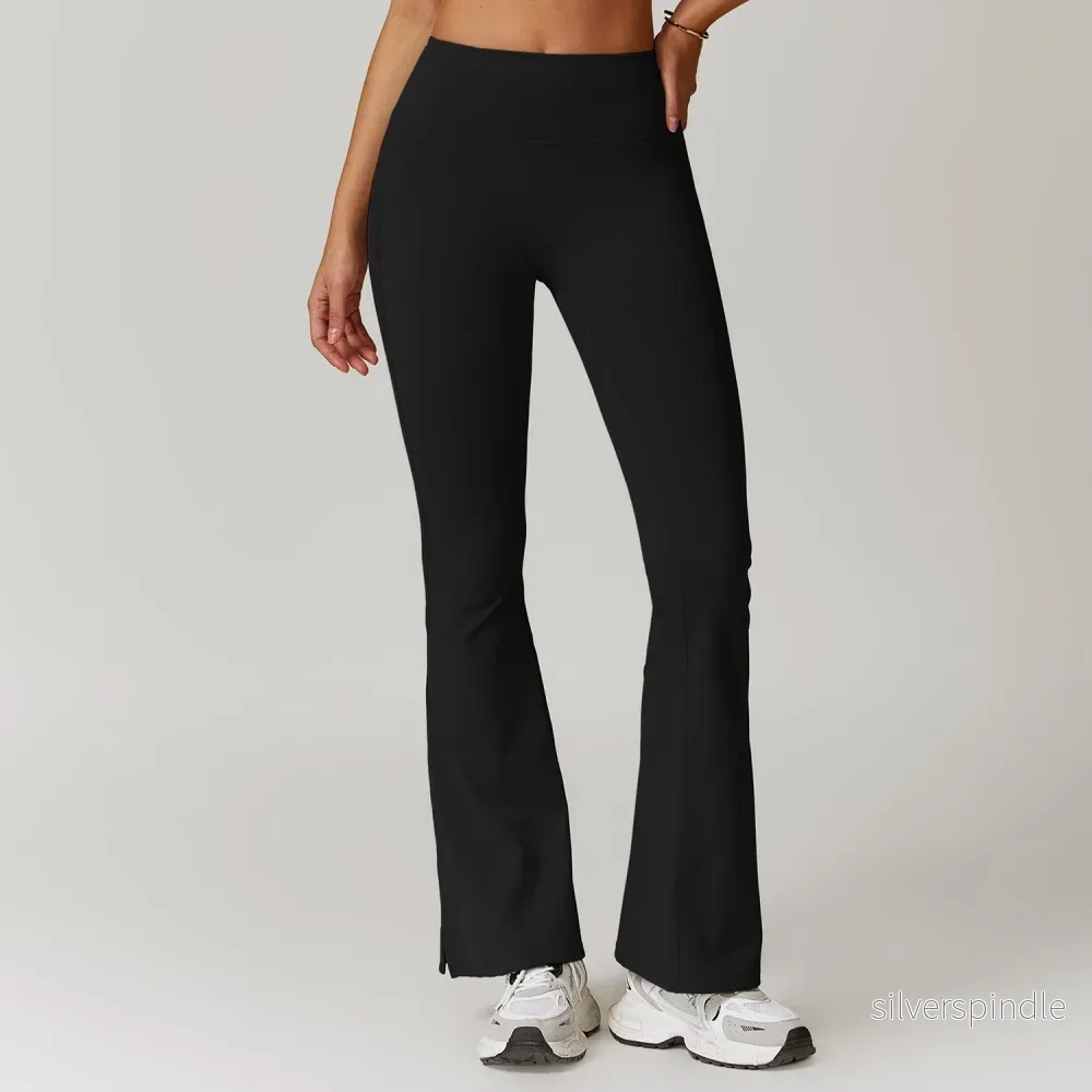 Oliver | Slim Fit Flexibla Sportbyxor med Utsvängda Benslut Oliver | Slim Fit Flexibla Sportbyxor med Utsvängda Benslut