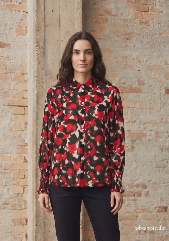 Vibse Shirt - Red Abstraction