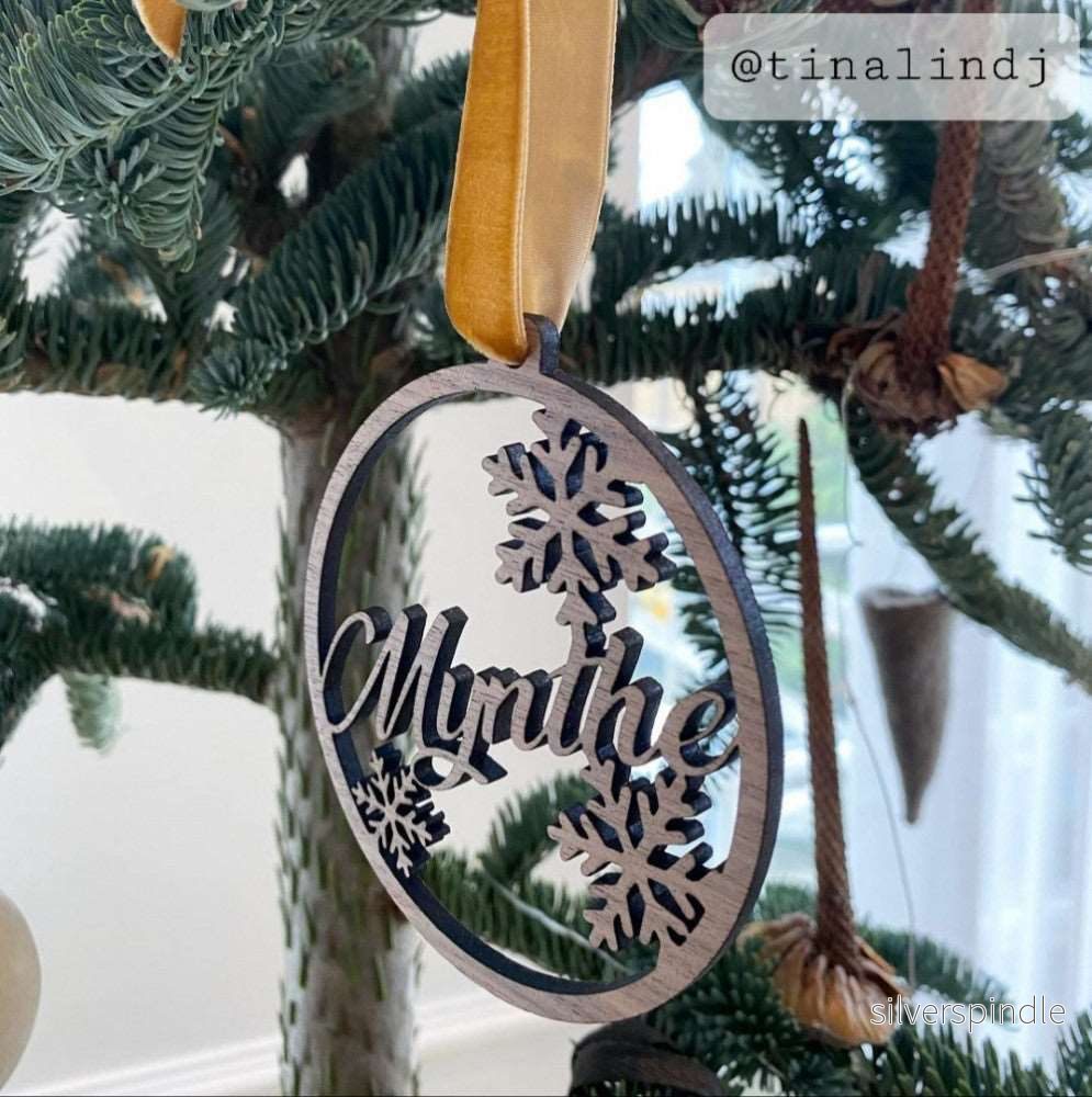 Personlig julkula med namn