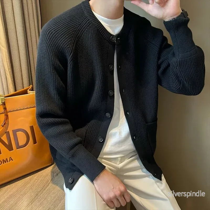 Ethan | Slim Fit Cardigan med Rund Halsringning, Enfärgad, Tidlös Ethan | Slim Fit Cardigan med Rund Halsringning, Enfärgad, Tidlös