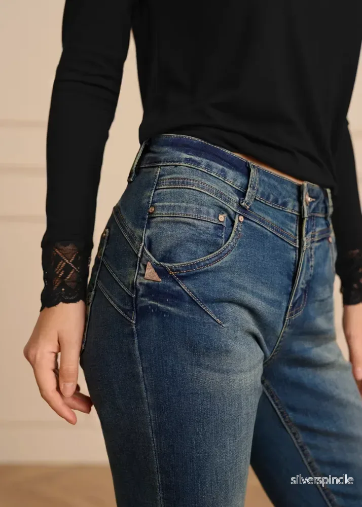 Cream CRAmalie Bootcut Jeans Medium Blue Denim Cream CRAmalie Bootcut Jeans Medium Blue Denim