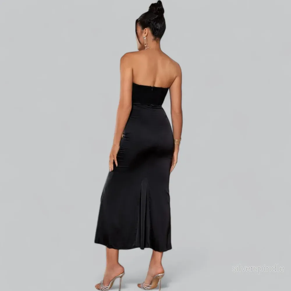 Elegant Maxiklänning Dam | Svart Långklänning med Axelbandslös Design | Figurförbättrande Look för Formella Tillfällen - Bild 2