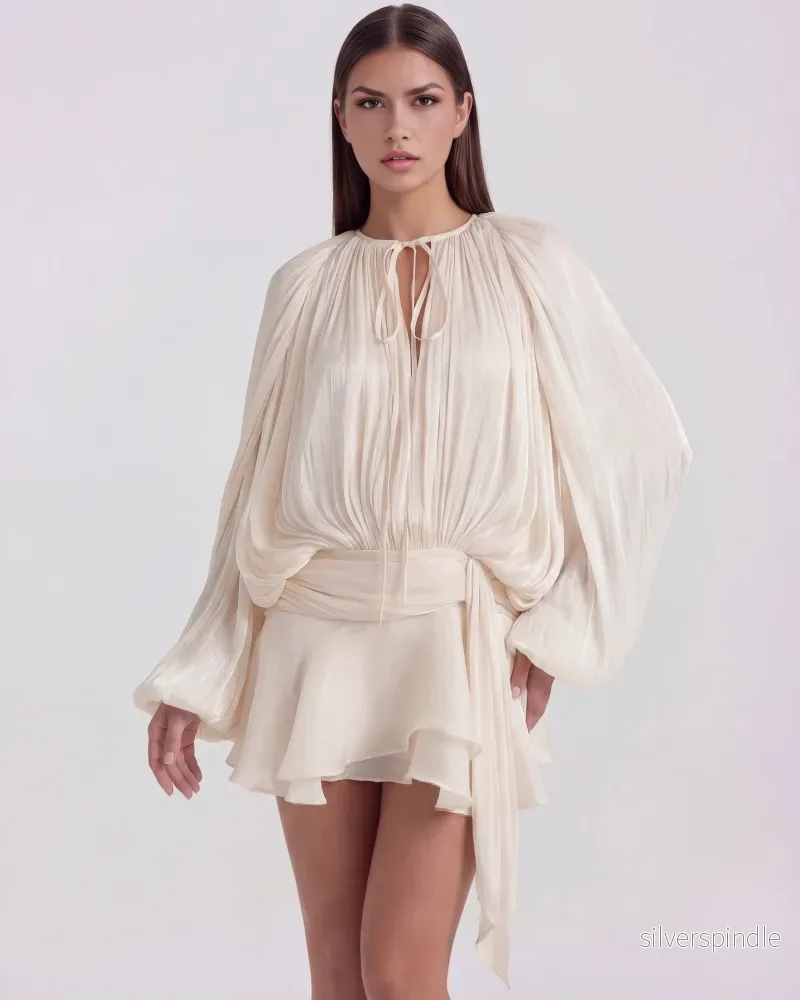Sophia | Elegant Mini Klänning med Långa Ärmar