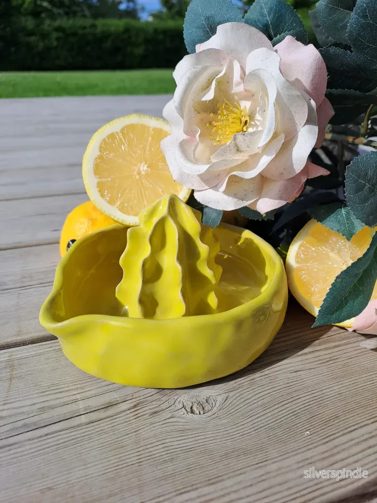 CITRUSPRESS finns i flera färger