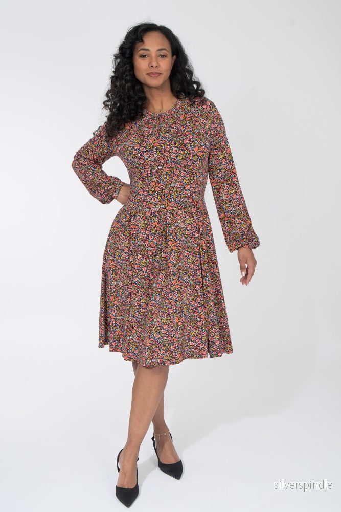 Pleated waist short jersey dress – Navy flowers Pleated waist short jersey dress – Navy flowers