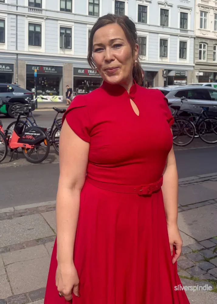 Anna May swingklänning - röd linnelook - Bild 2
