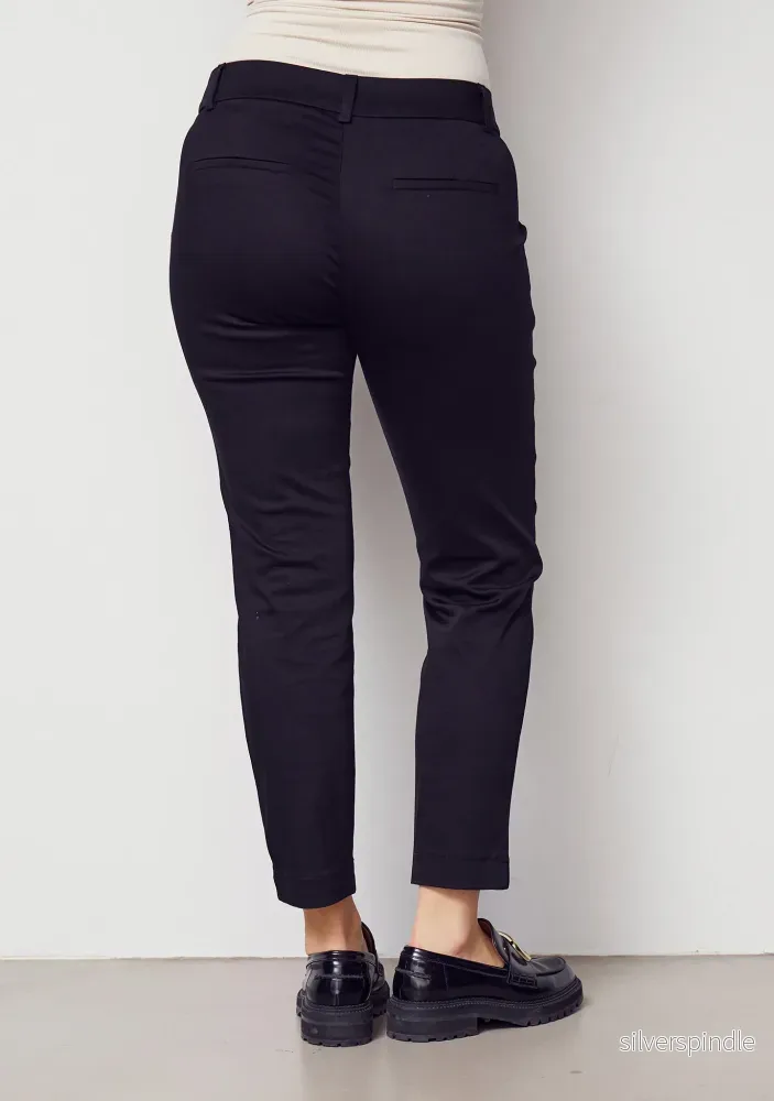 Isay Chino Pant - Black - Bild 3