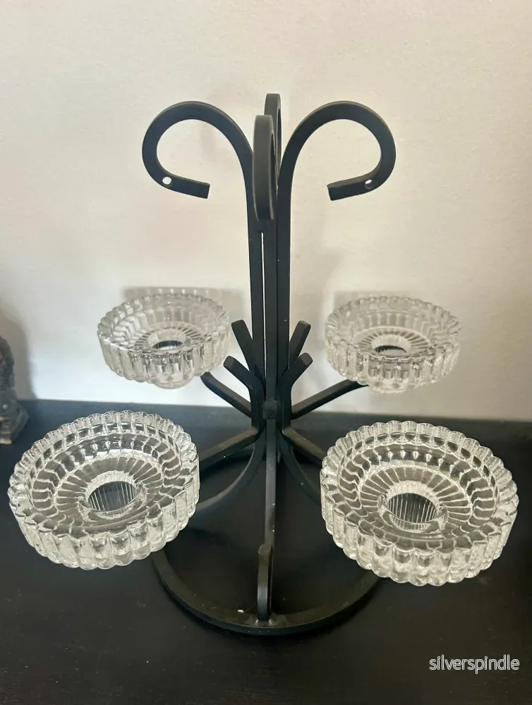 Dekorativ Ljusstake med Plats för Fyra Ljus – Svenskt Hantverk - Bild 2