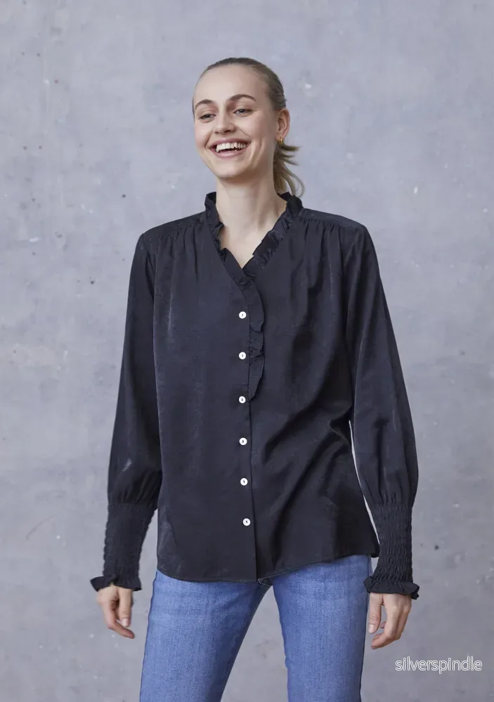 Konnie Blouse – Black Konnie Blouse – Black